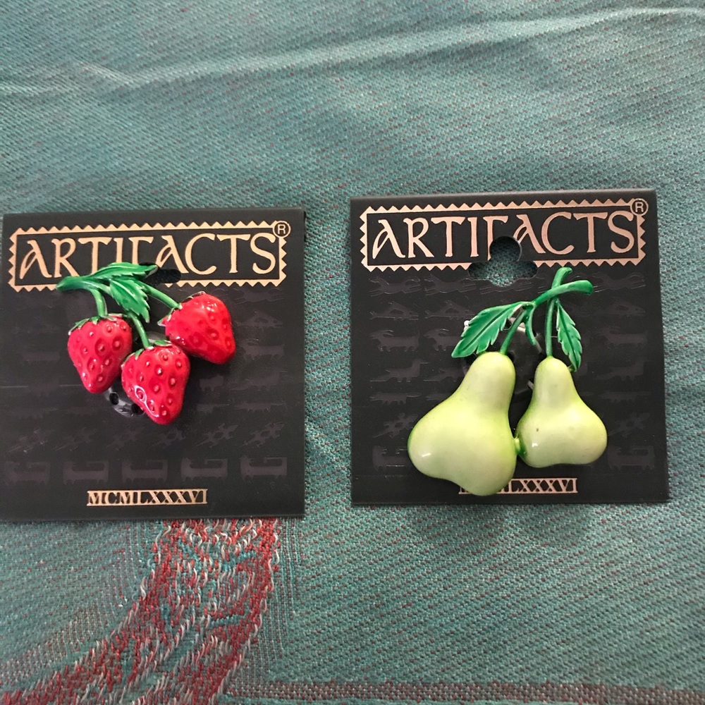 NWT Vintage Artifacts Fruit Brooches, Marked 1986 - Picture 2 of 5